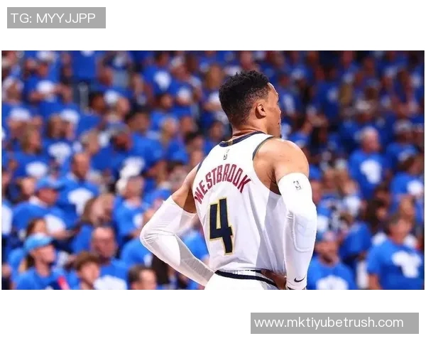 帕金斯直言KD心知肚明我才是更衣室的真正领袖还要处理他和威少的麻烦