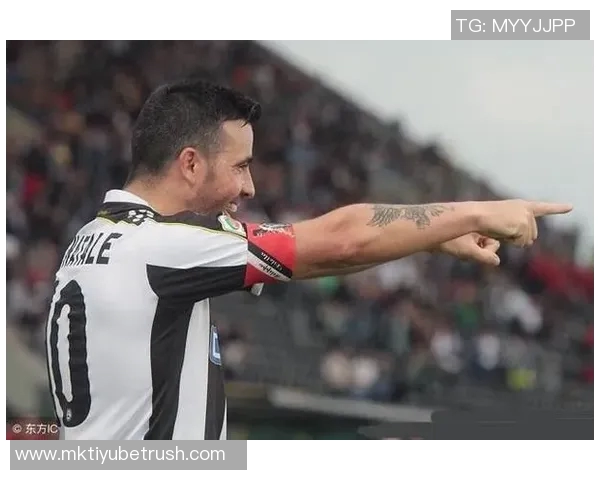 迪纳塔莱回忆与梅西私下交流的快乐时光深刻体会他为何被誉为足球历史最佳 迪纳塔莱回忆与梅西私下交流的快乐时光深刻体会他为何被誉为足球历史最佳