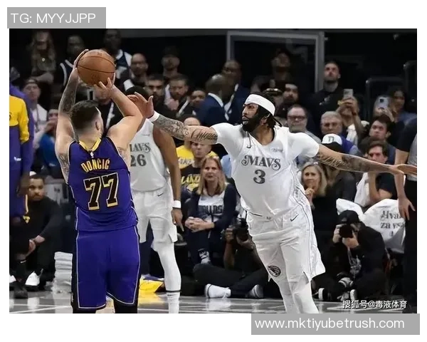 独行侠主场球迷高呼炒掉哈里森赛末段情绪激动难以释怀