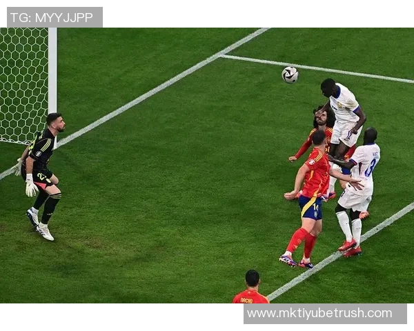 弗兰克谈对阵埃弗顿战术喜欢大力界外球穆阿尼接近首发阵容